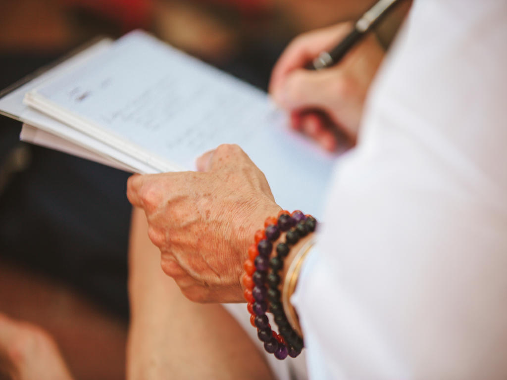 Benefits of Journaling as an Older Adult